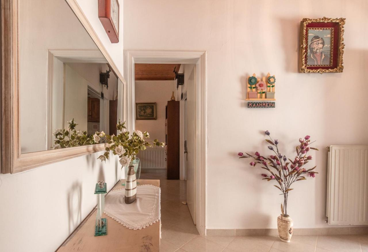 Ilia'S Holiday Home Peritheia Exterior foto